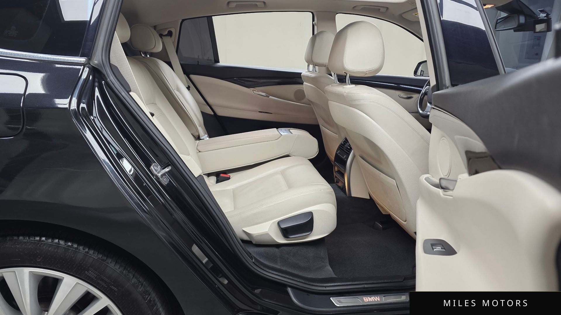BMW 5 Series GT (F07) 2016 — миниатюра 12