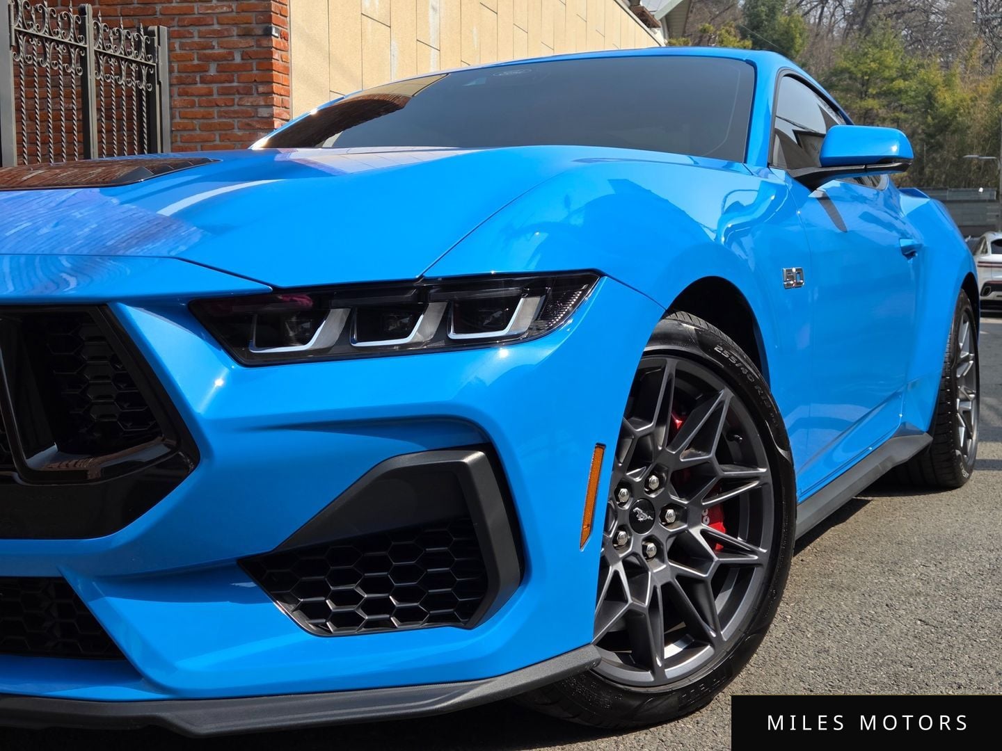 Ford Mustang 2025 — миниатюра 6
