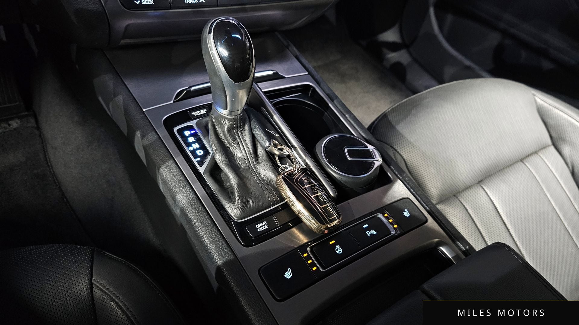 Hyundai Genesis 2014 — миниатюра 9