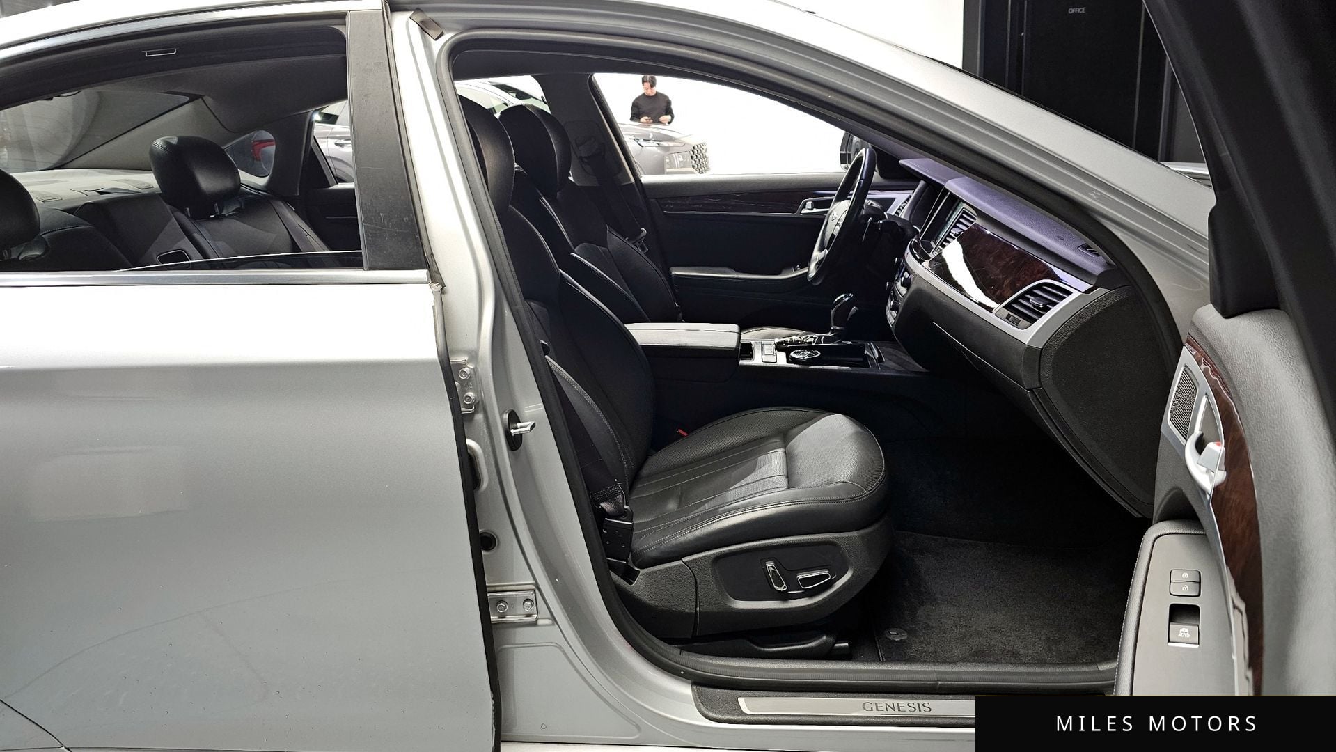 Hyundai Genesis 2014 — миниатюра 10