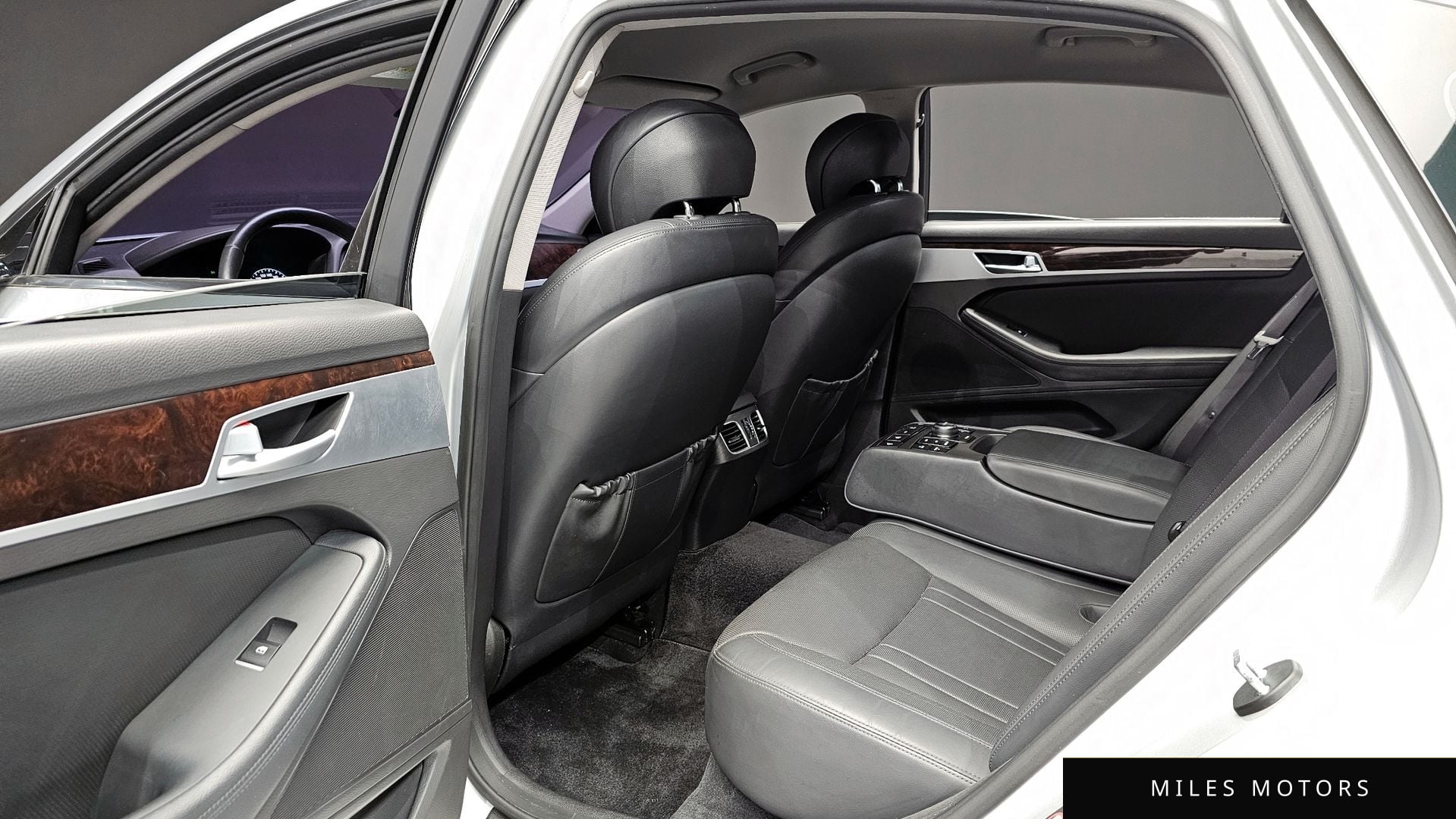 Hyundai Genesis 2014 — миниатюра 12