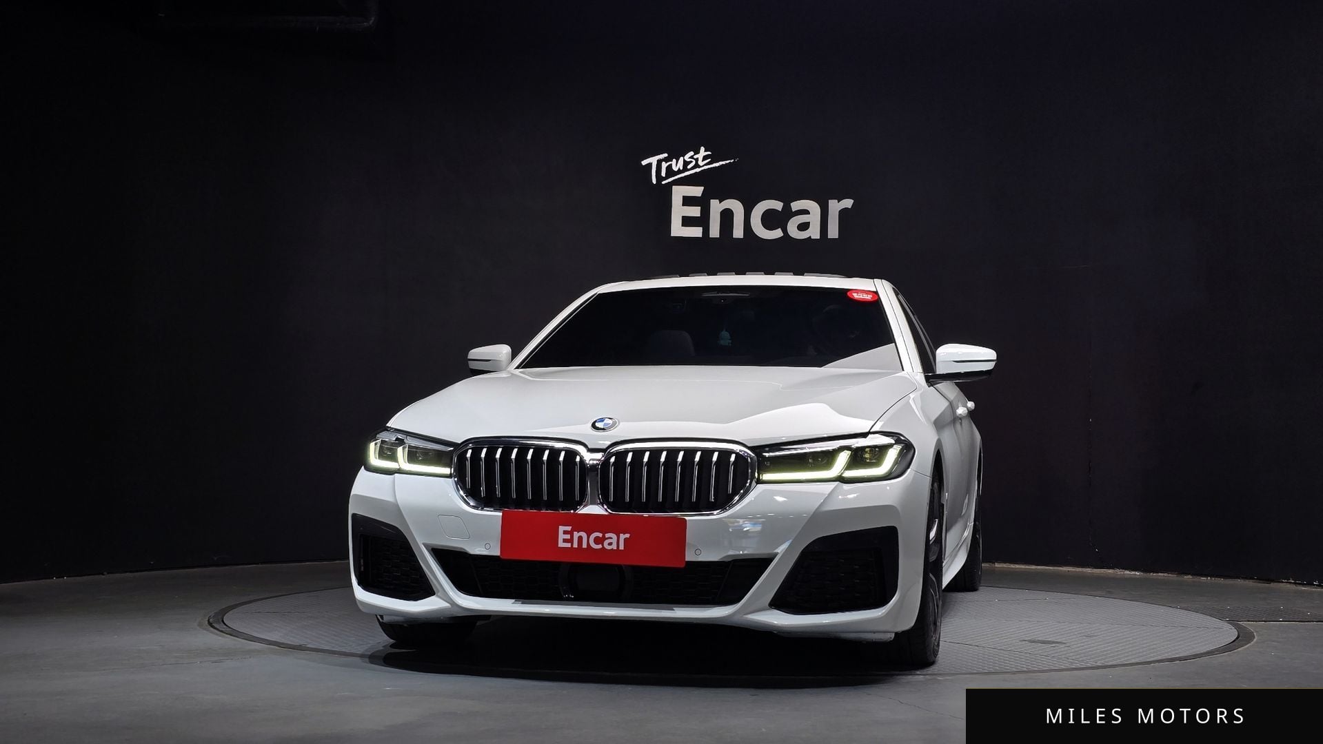 BMW 5 Series (G30) 2023 — миниатюра 3