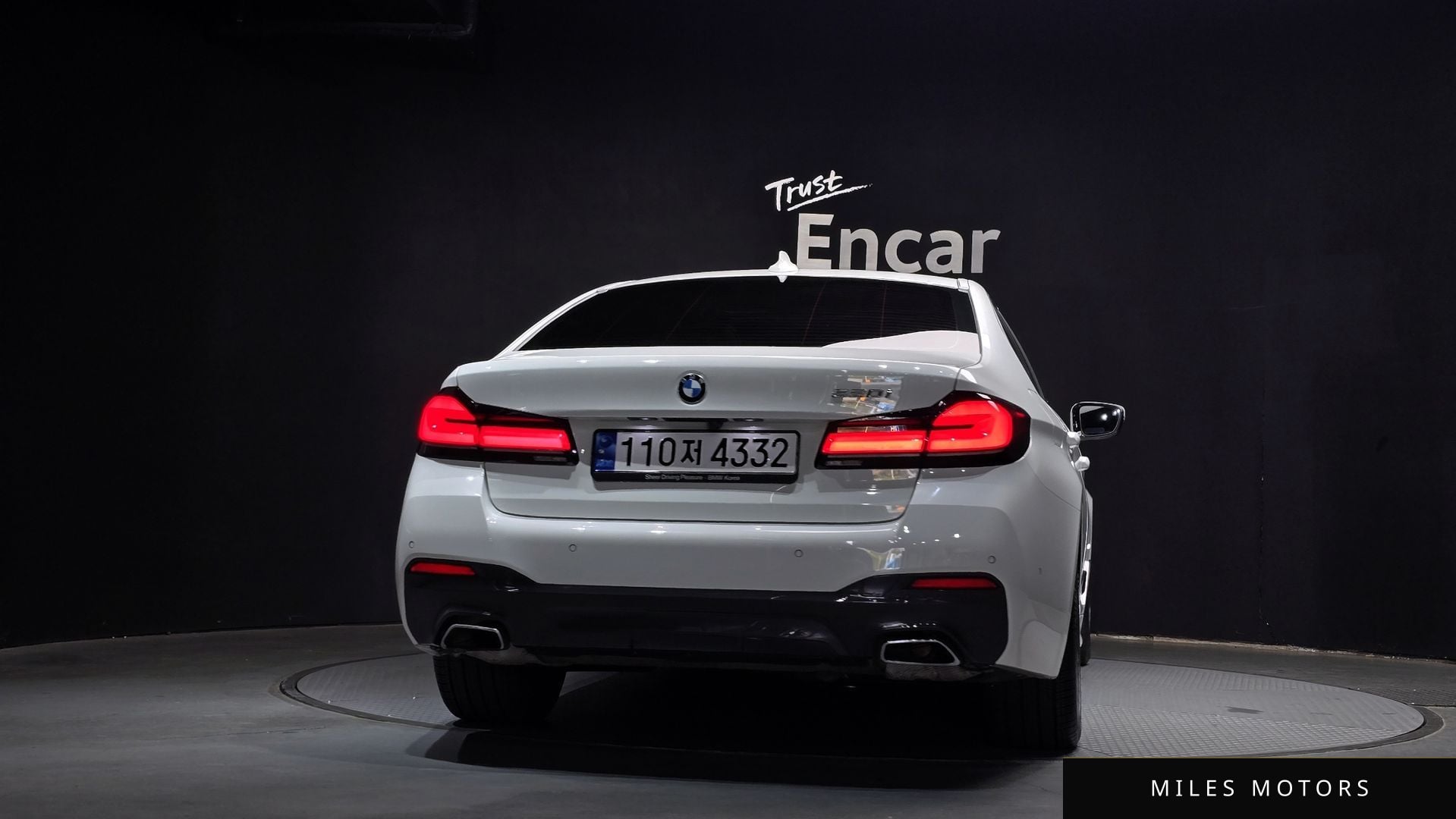 BMW 5 Series (G30) 2023 — миниатюра 4