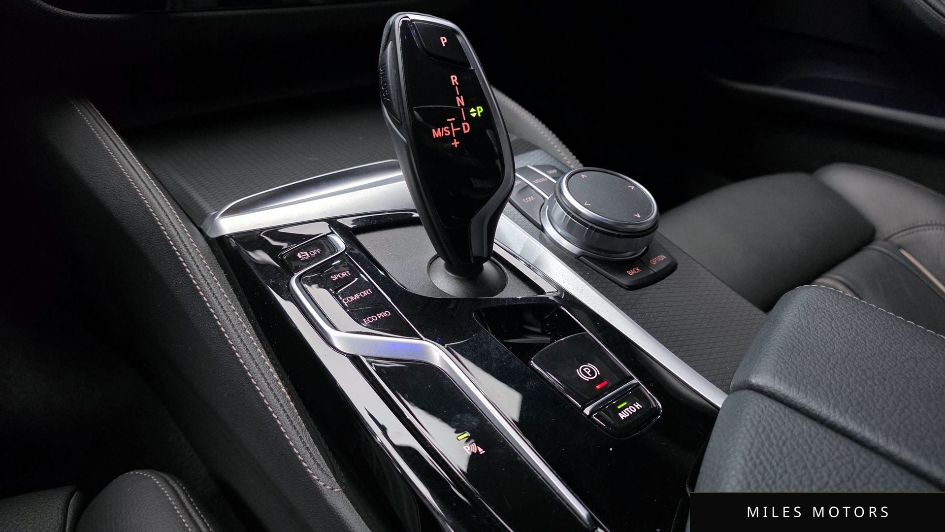 BMW 5 Series (G30) 2023 — миниатюра 9