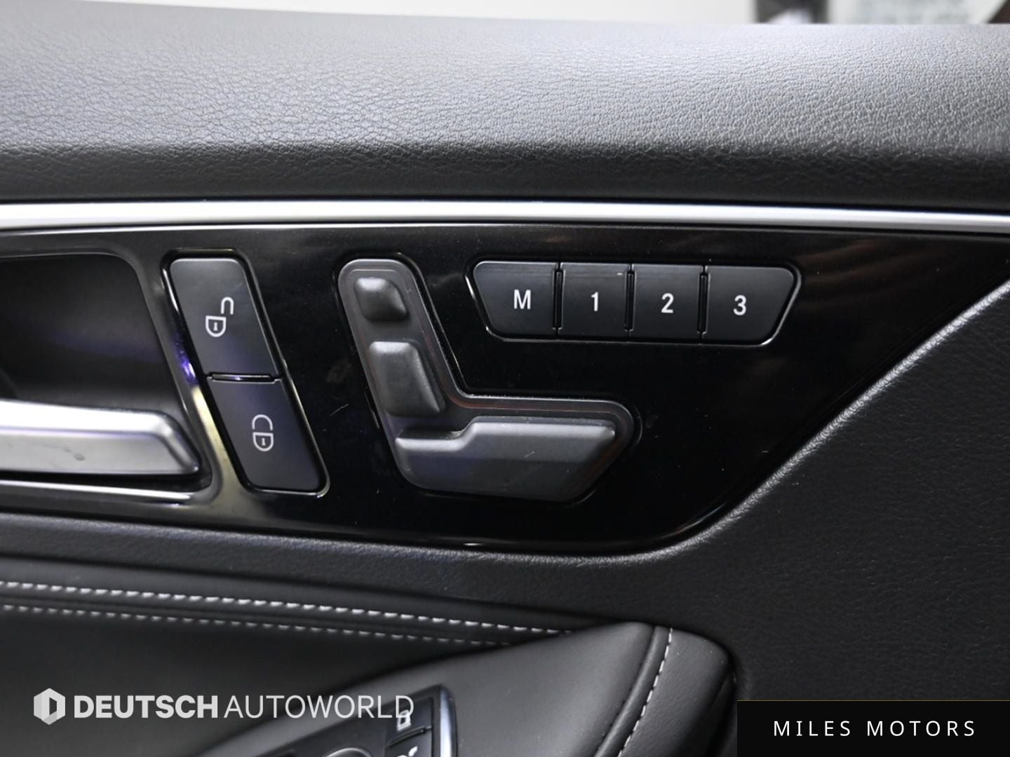 Infiniti Q30 2017 — миниатюра 16