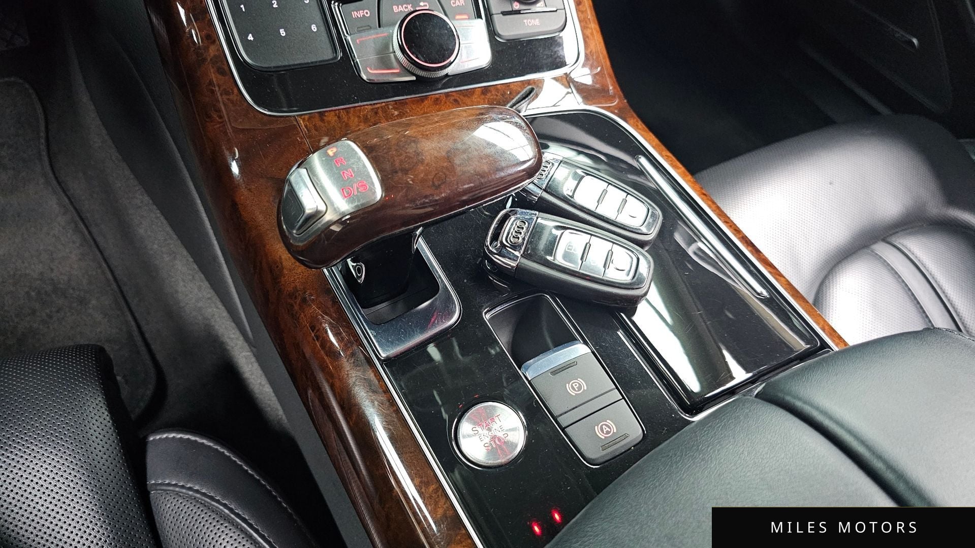 Audi A8 2012 — миниатюра 9