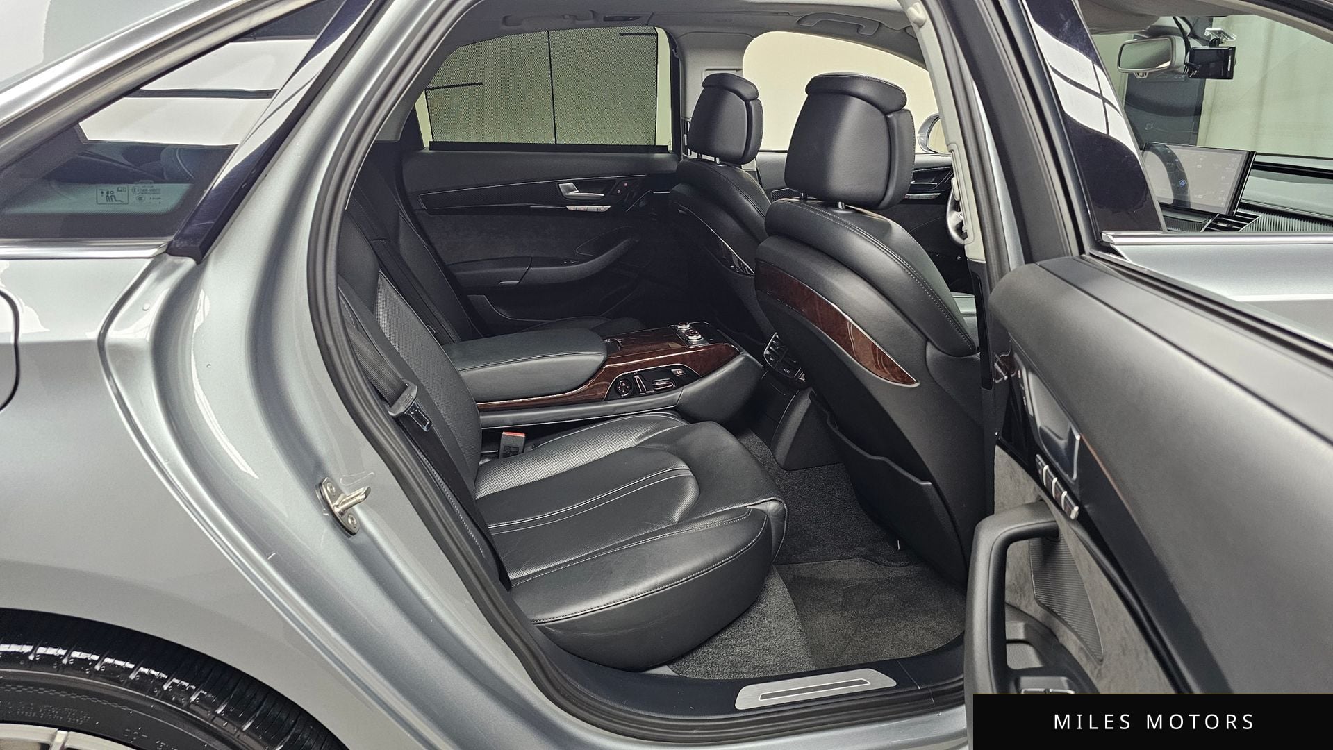 Audi A8 2012 — миниатюра 12