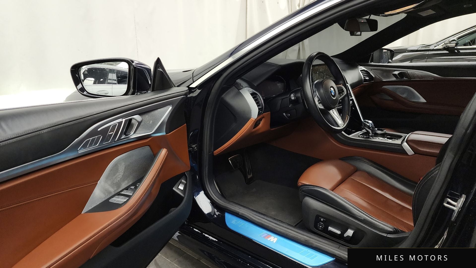 BMW 8 Series (G15) 2022 — миниатюра 10