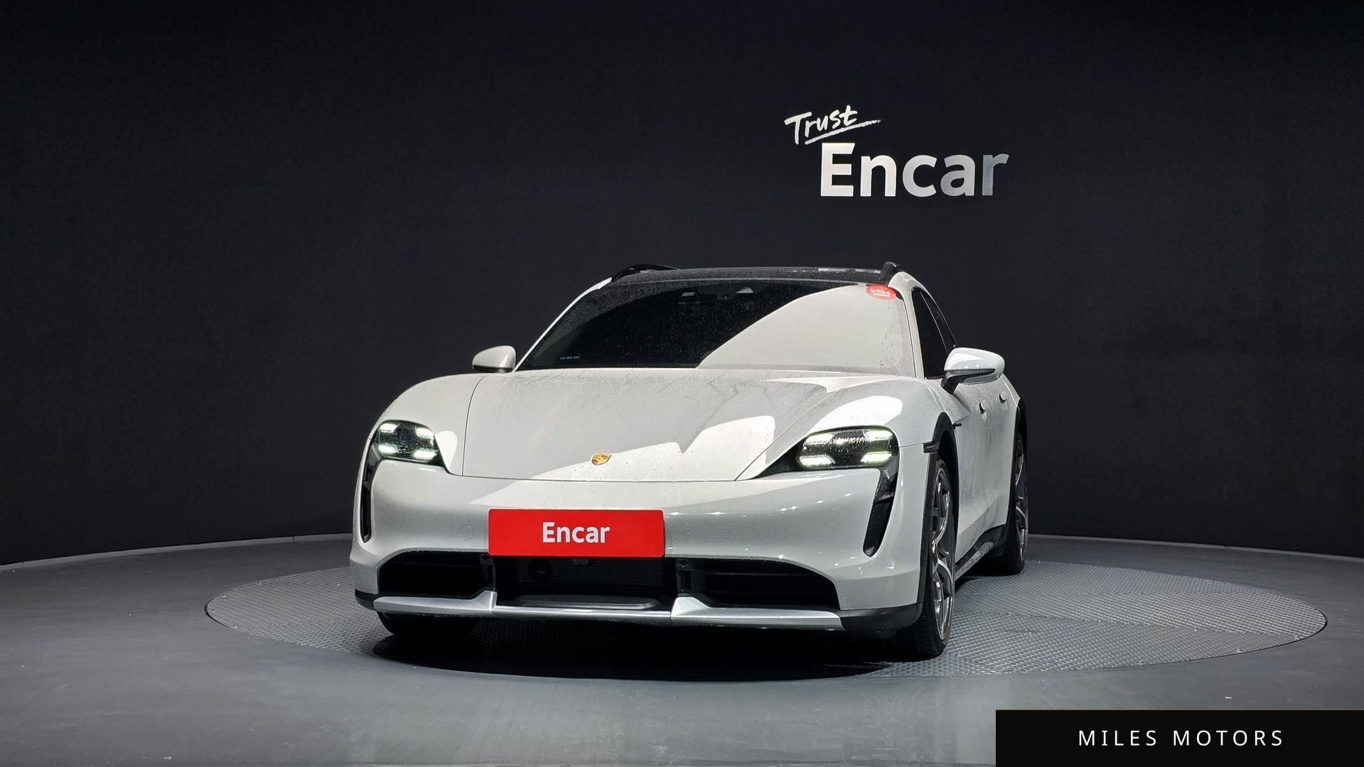 Porsche Taycan 2024 — миниатюра 3