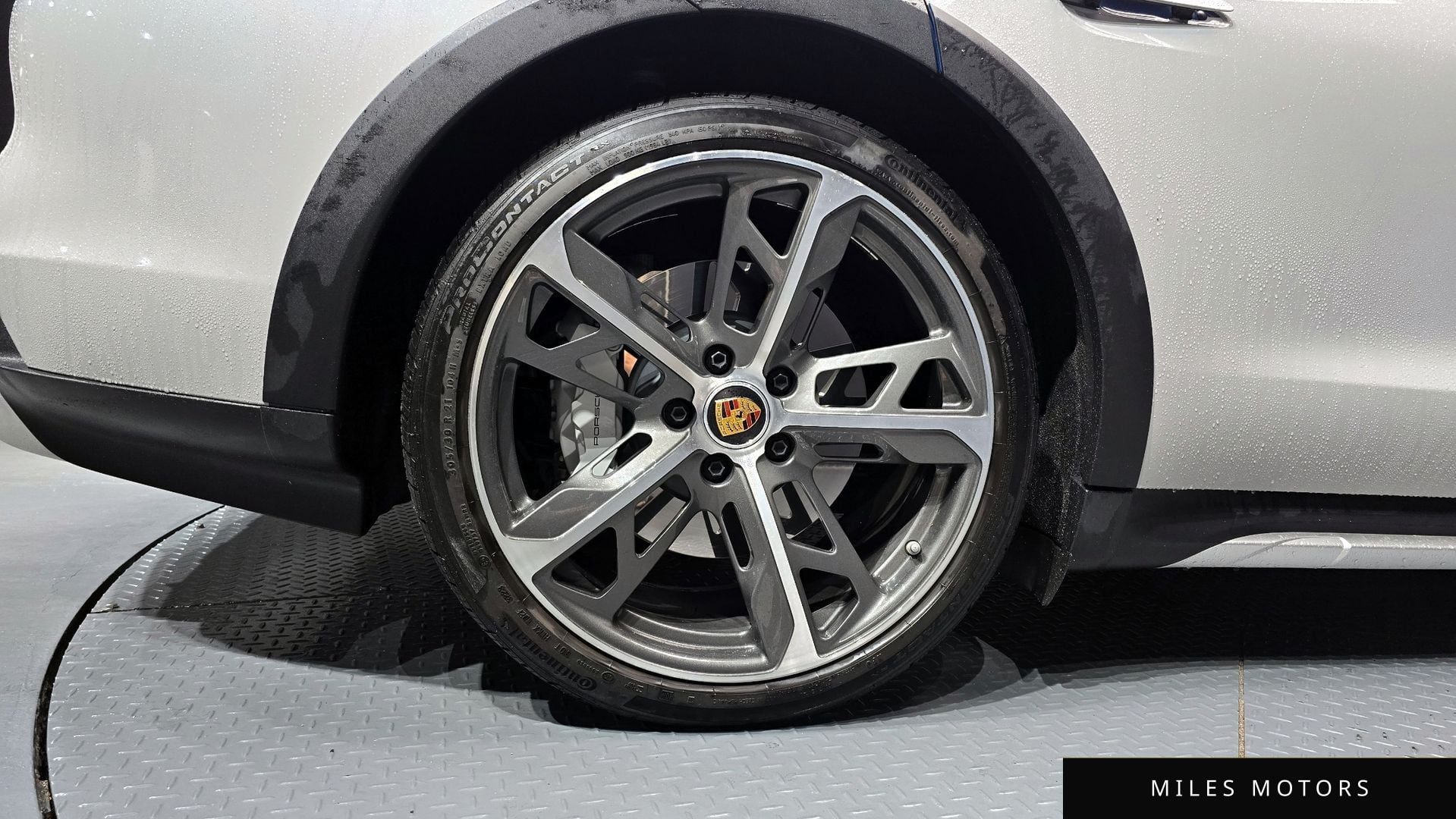 Porsche Taycan 2024 — миниатюра 5
