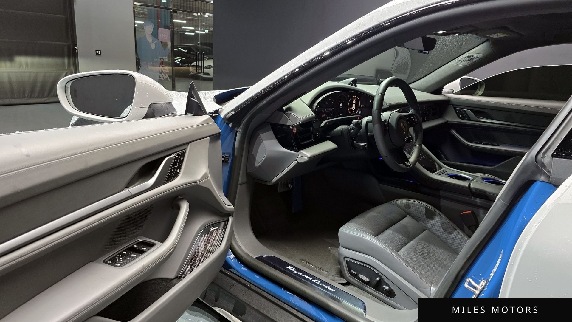 Porsche Taycan 2024 — миниатюра 11
