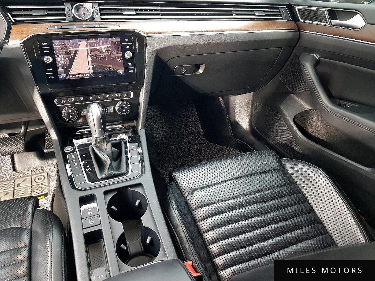 Volkswagen Passat 2018 — миниатюра 10