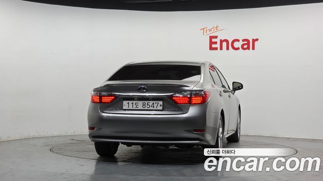 Лексус ES300h 2015 — миниатюра 4