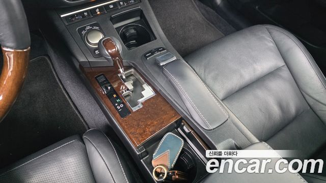 Лексус ES300h 2015 — миниатюра 9