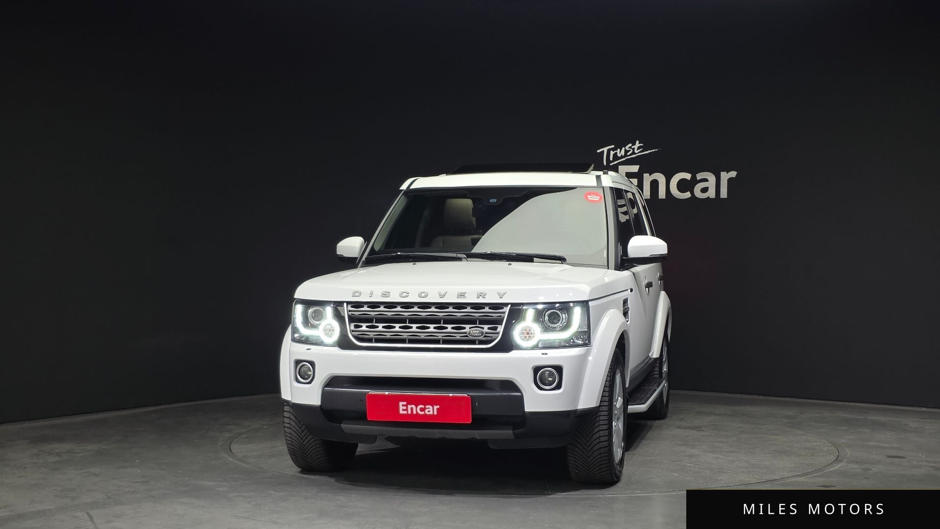 Land Rover Discovery 2016 — миниатюра 3