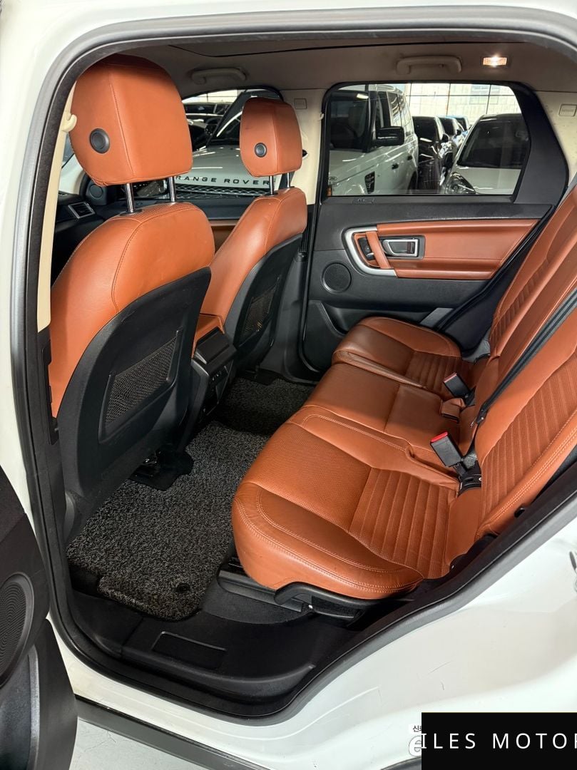 Land Rover Discovery Sport 2016 — миниатюра 12