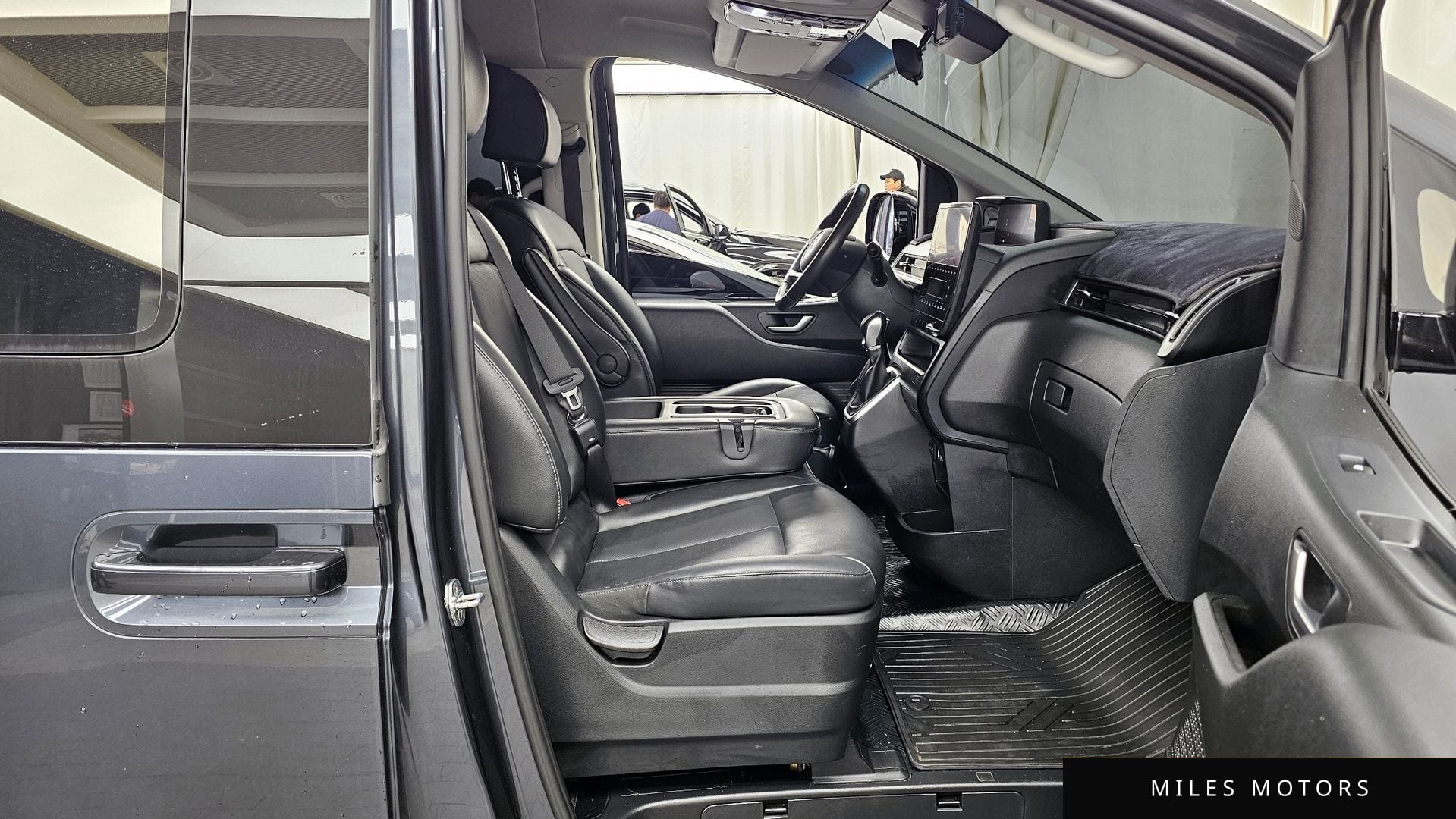 Hyundai Staria 2022 — миниатюра 11