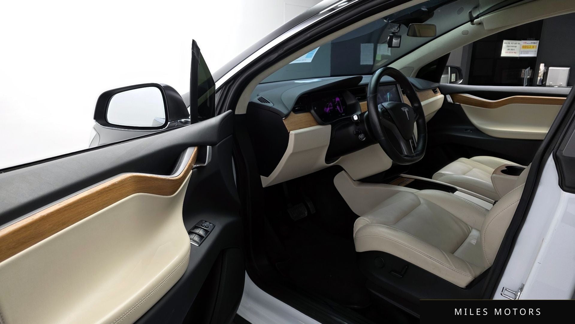 Tesla Model X 2019 — миниатюра 11