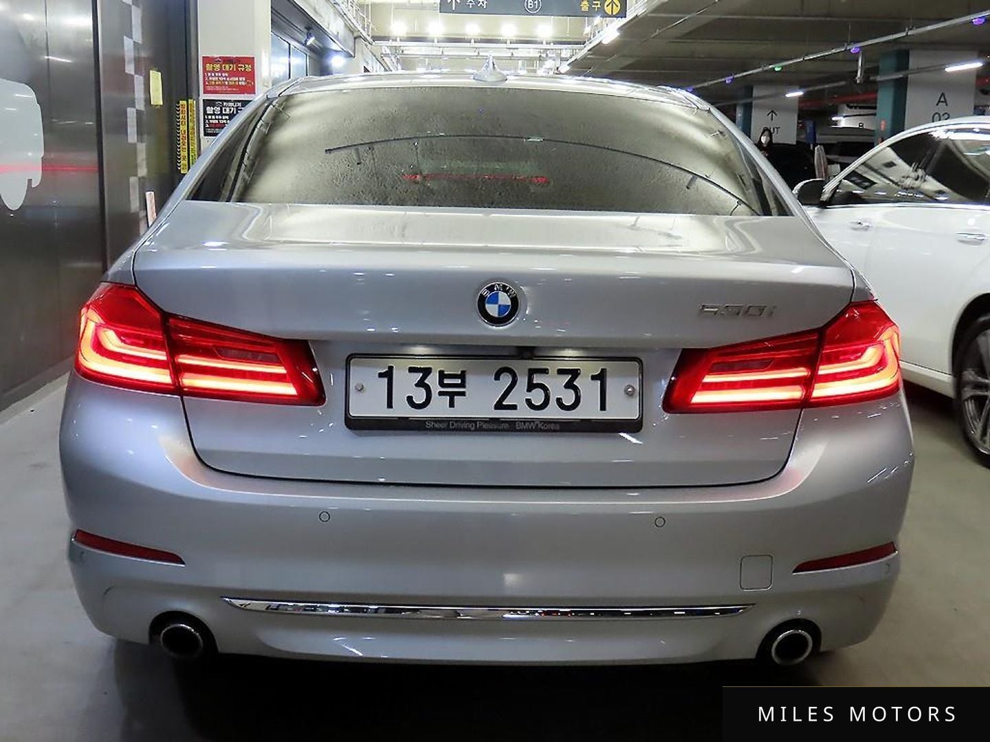 BMW 5 Series (G30) 2018 — миниатюра 5