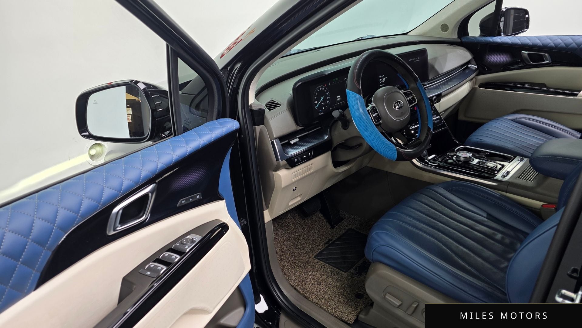 Kia Carnival 2021 — миниатюра 11