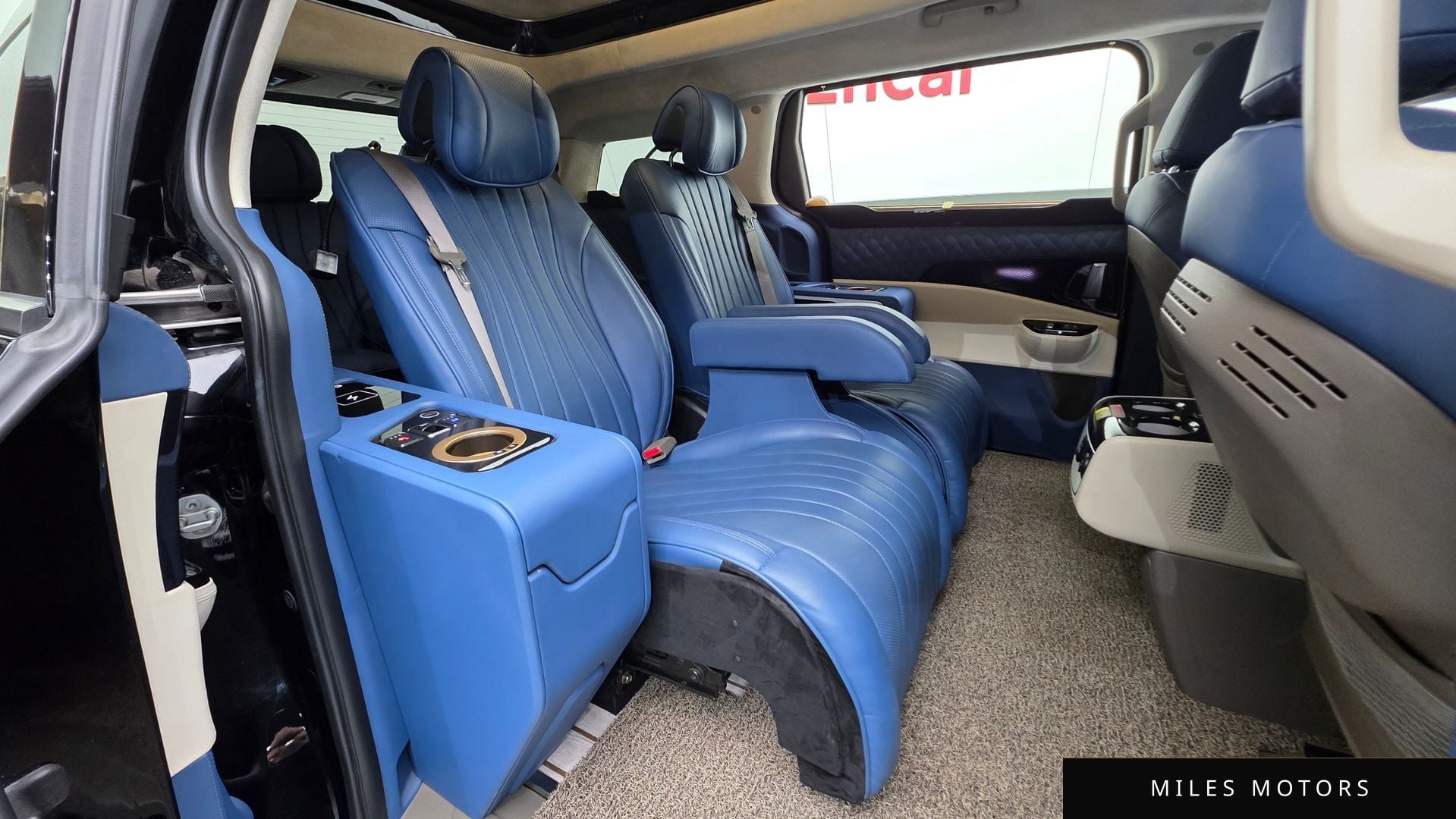 Kia Carnival 2021 — миниатюра 18