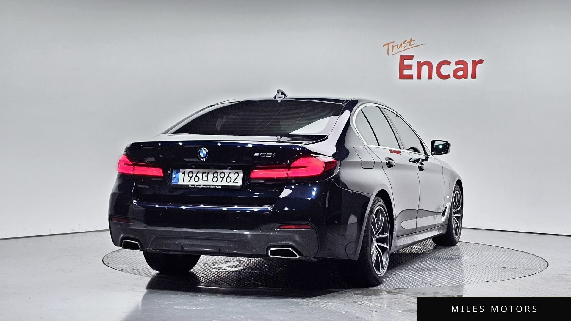 BMW 5 Series (G30) 2023 — фото 1 из 11