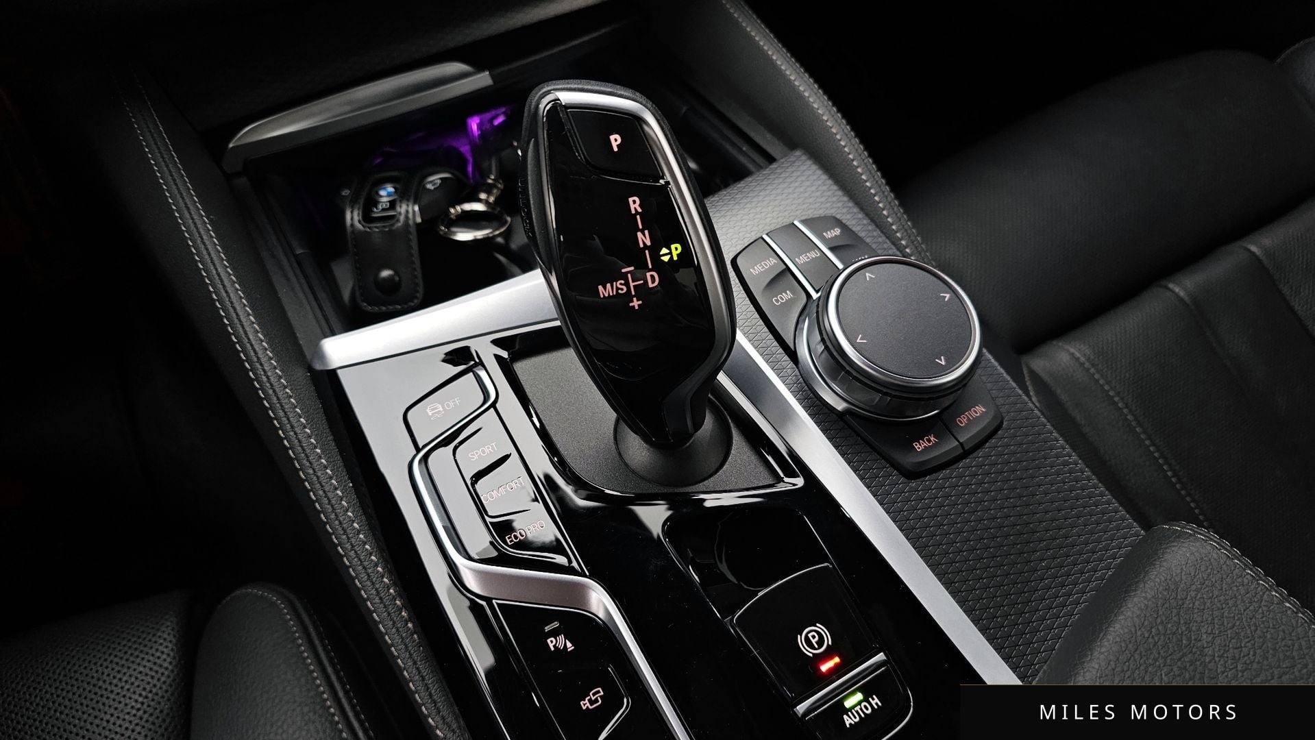 BMW 5 Series (G30) 2023 — миниатюра 8