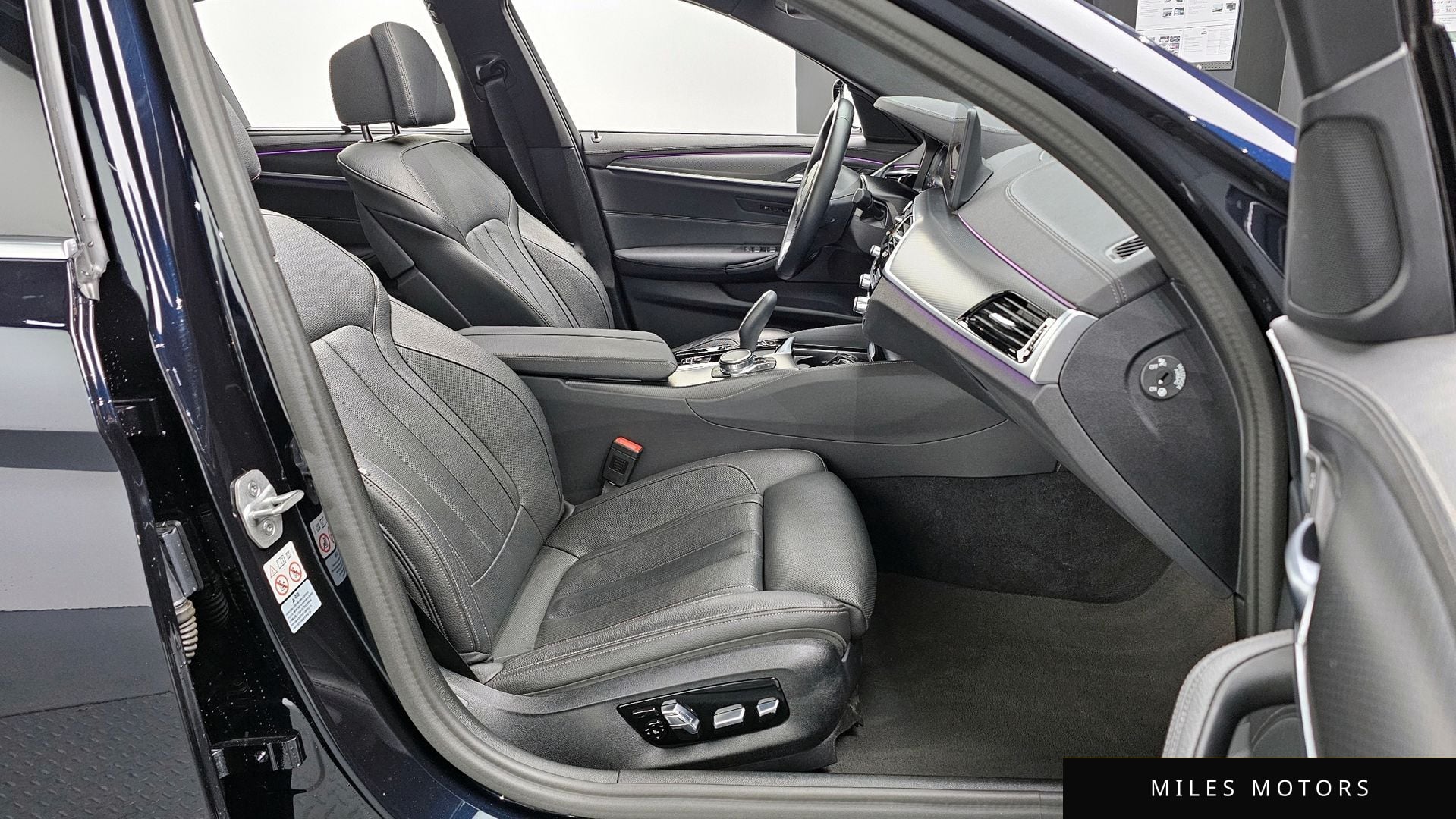 BMW 5 Series (G30) 2023 — миниатюра 11