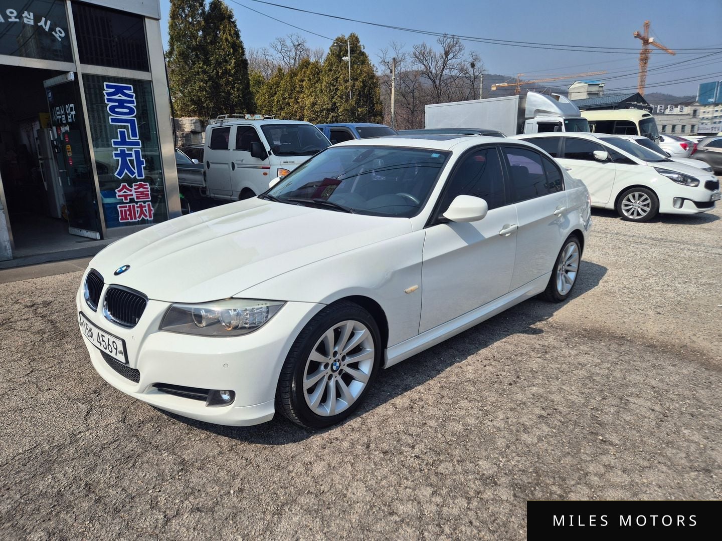 BMW 3 Series (E90) 2011 — миниатюра 2