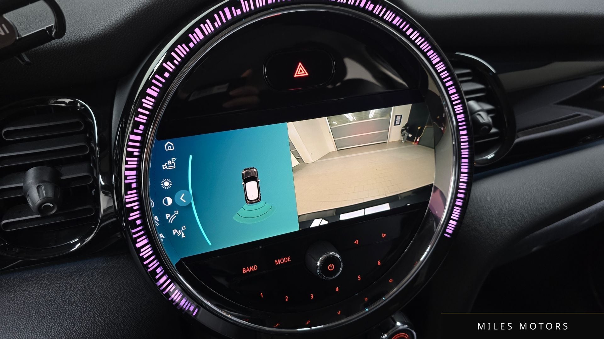 MINI Cooper 2023 — миниатюра 15