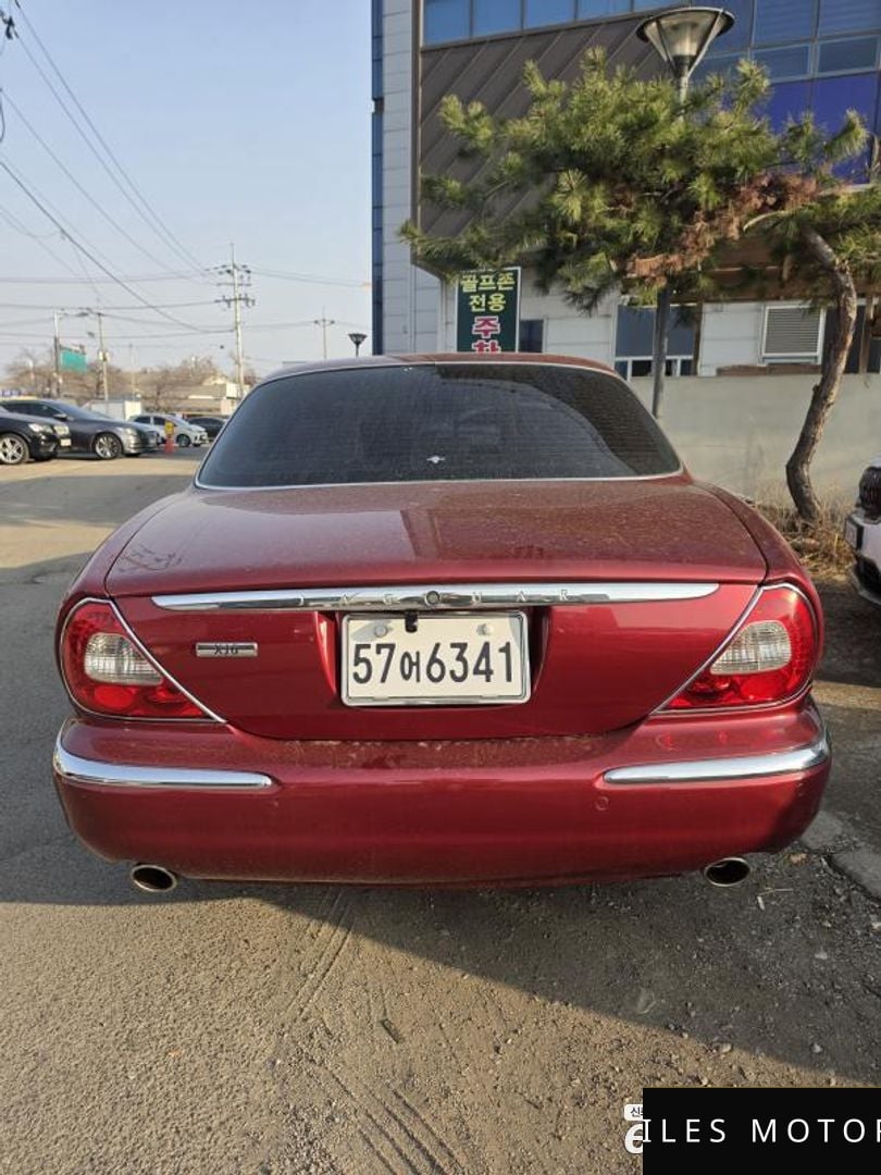Jaguar XJ-6 2004 — миниатюра 4