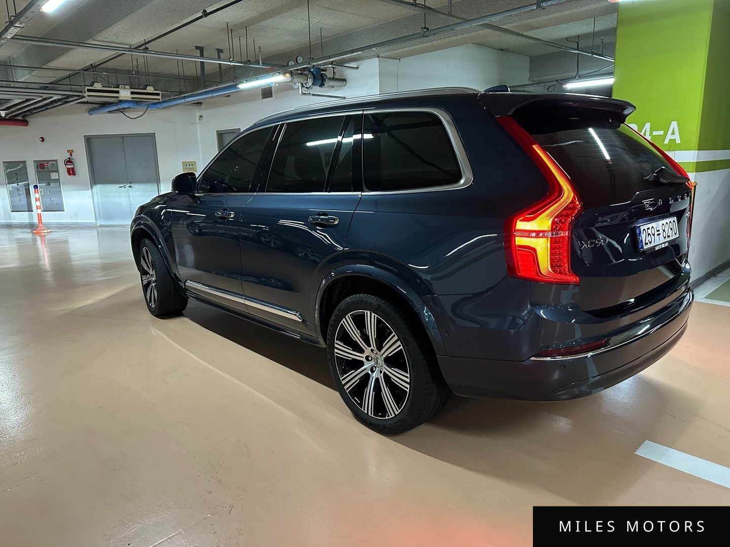 Volvo XC90 2023 — миниатюра 3