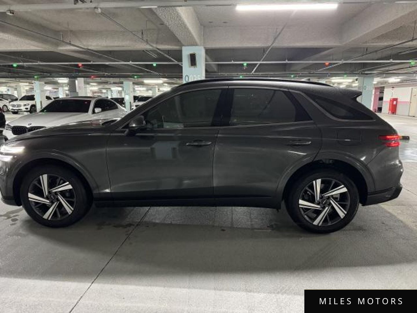 Genesis GV70 2025 — миниатюра 2