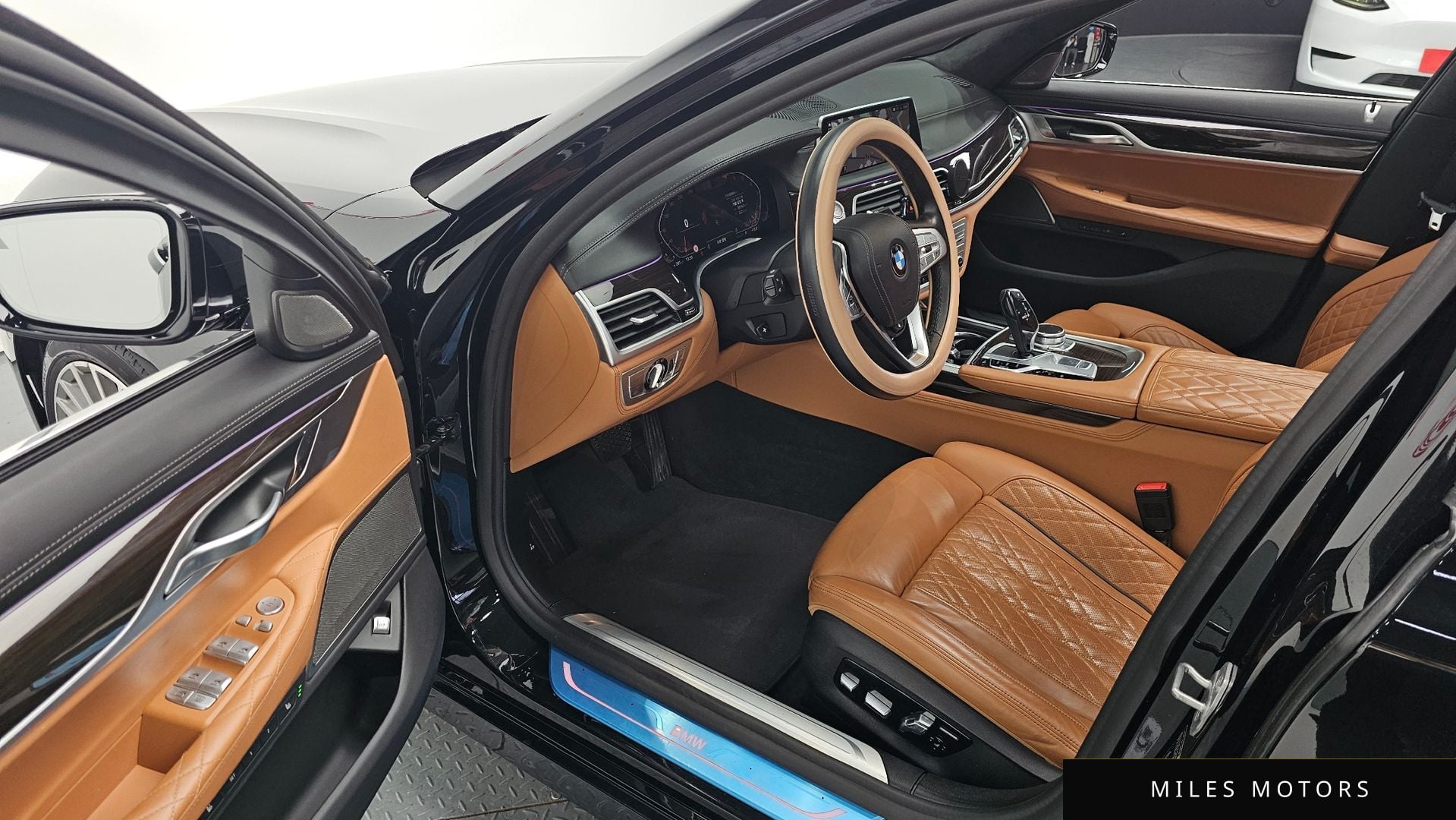 BMW 7 Series (G11) 2022 — миниатюра 11