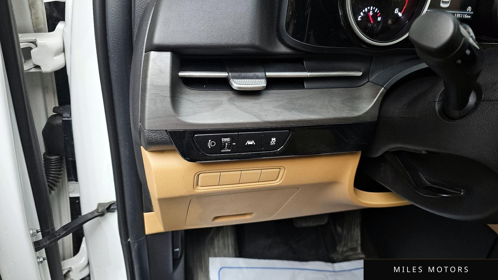 Kia Carnival 2023 — миниатюра 13