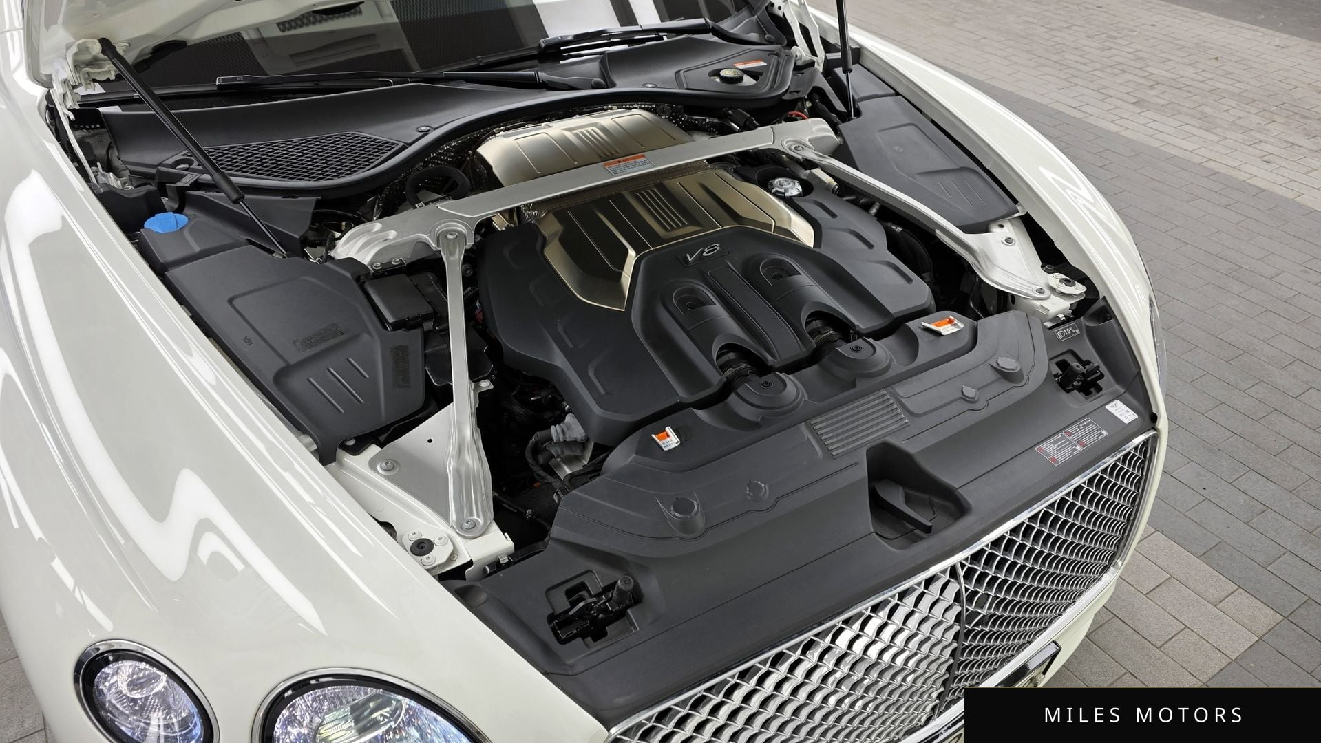 Bentley Continental GT 2022 — миниатюра 6