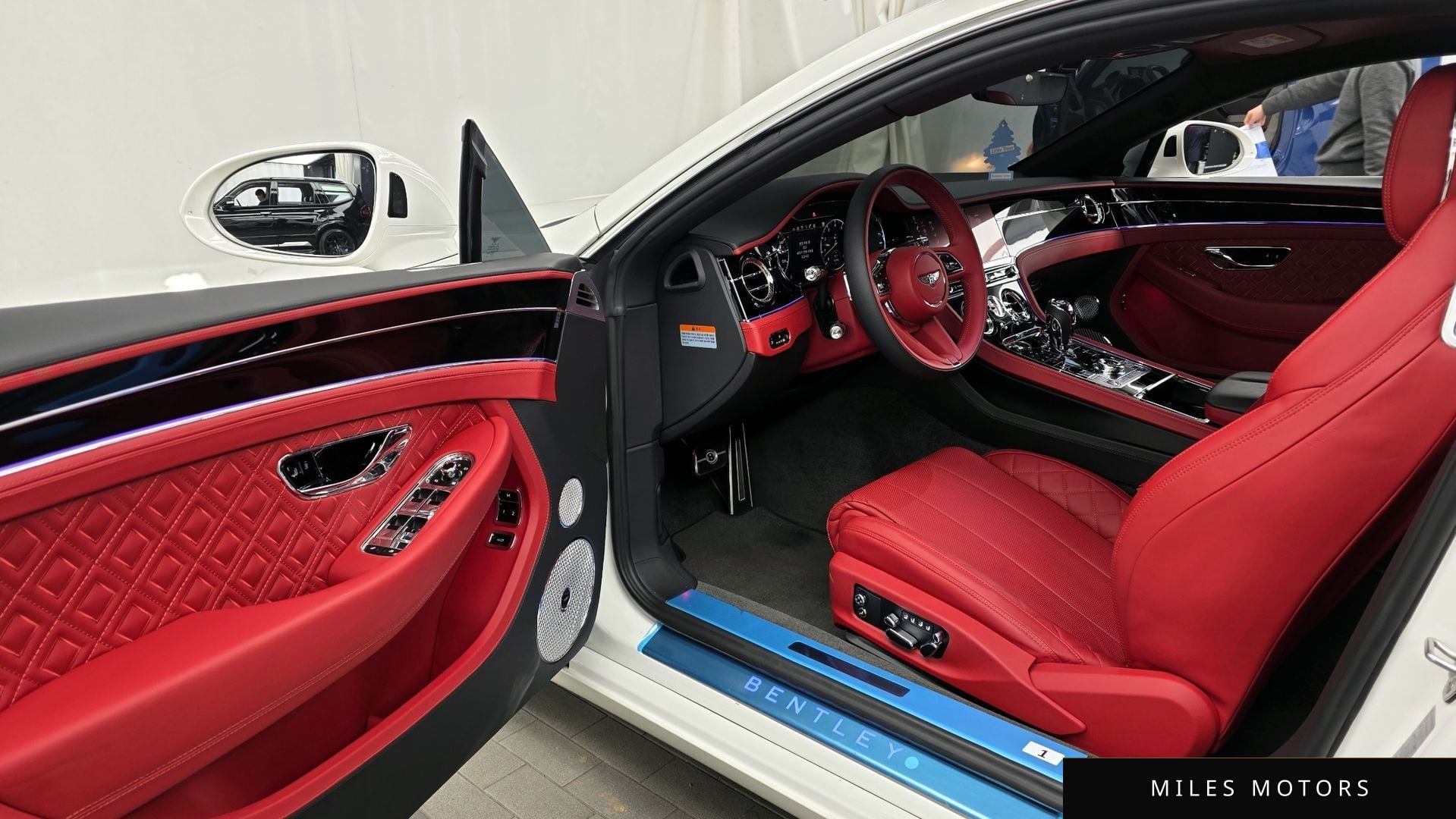 Bentley Continental GT 2022 — миниатюра 10