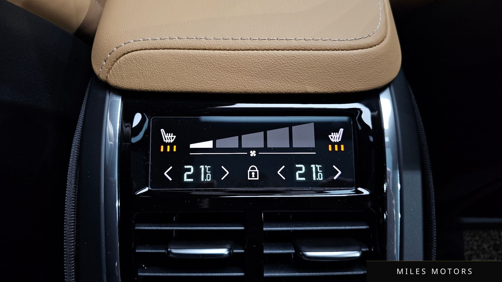 Volvo S60 2024 — миниатюра 20