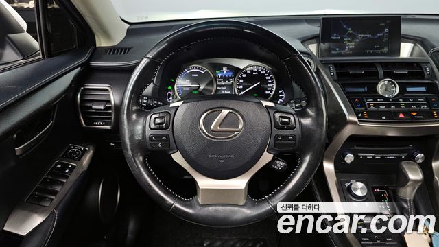 Лексус NX300h 2017 — миниатюра 13