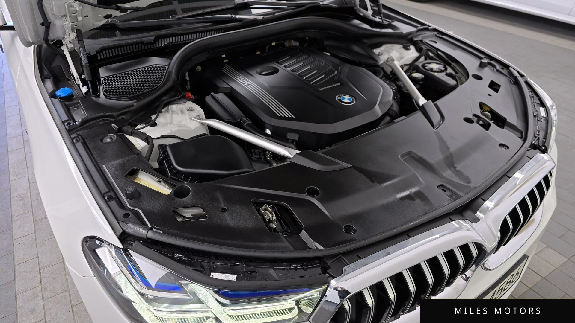 BMW 6시리즈 GT (G32) 2023 — миниатюра 6