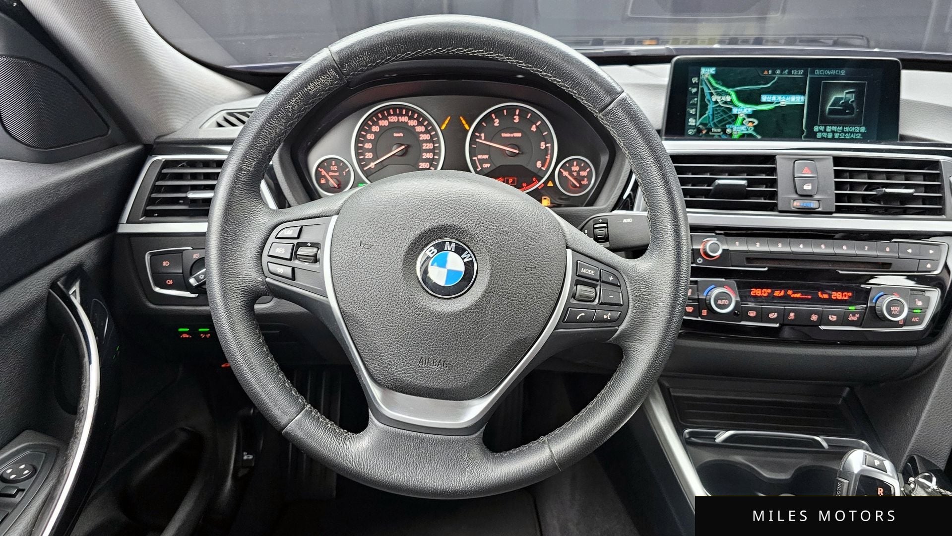 BMW 3시리즈 GT (F34) 2017 — миниатюра 13
