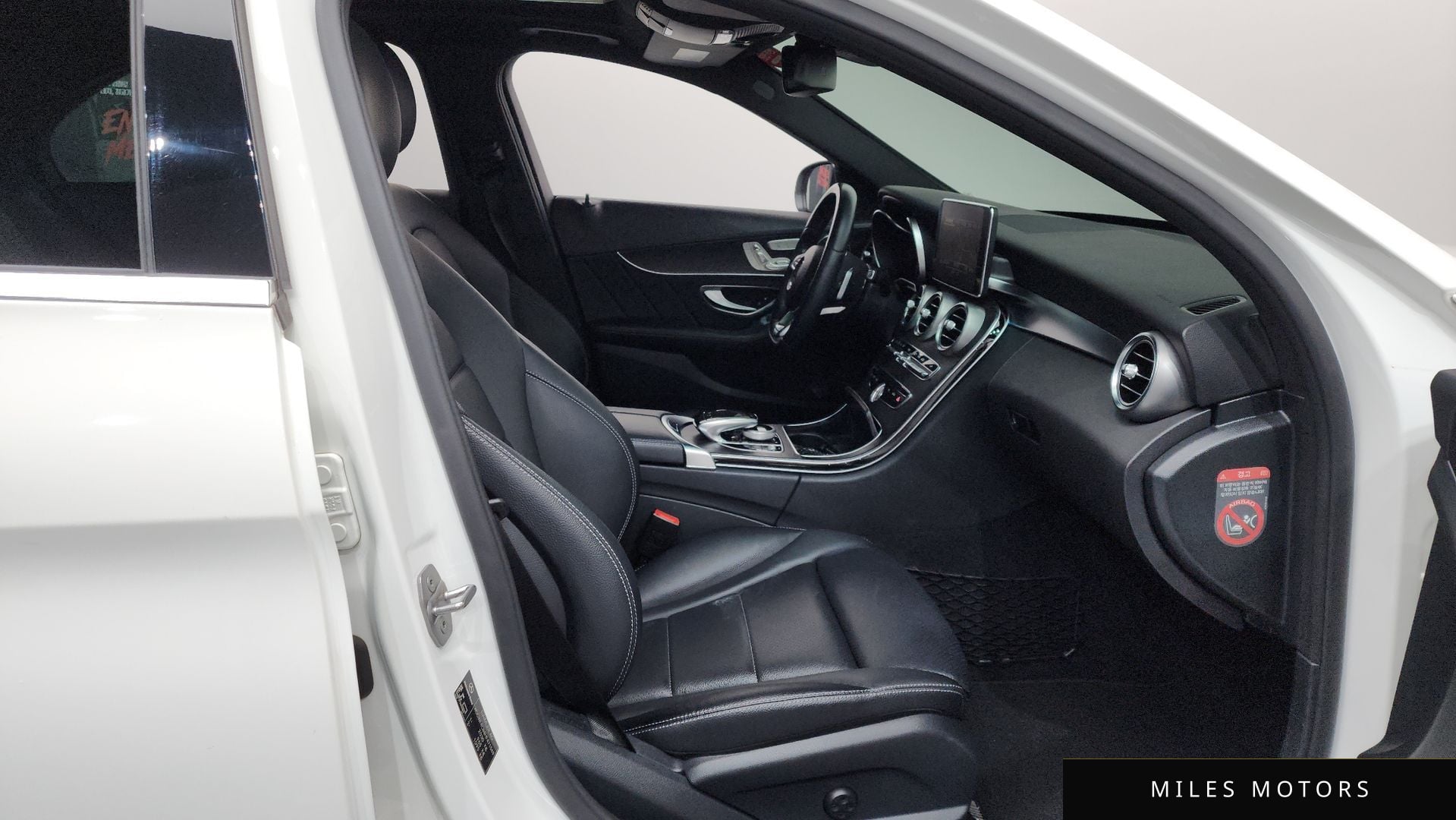 Mercedes-Benz C-Class W205 2017 — миниатюра 11