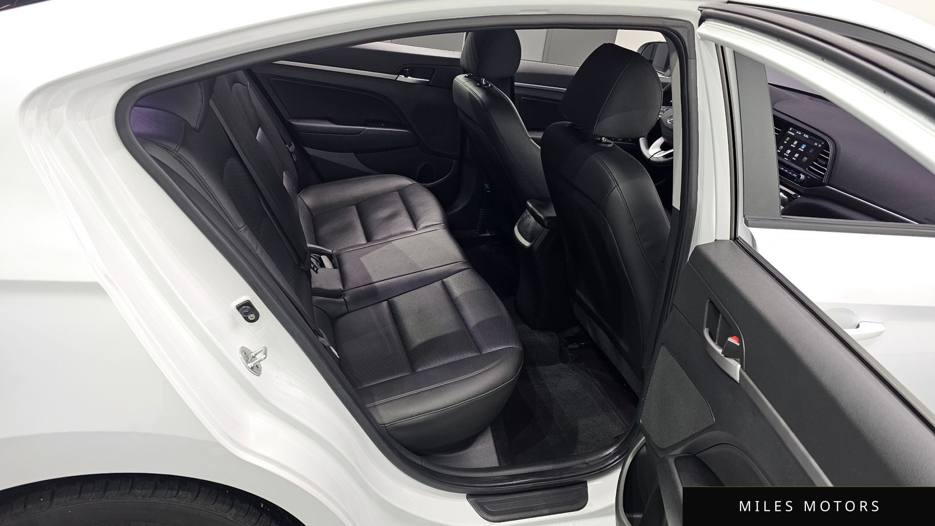 Hyundai AVANTE 2019 — миниатюра 12