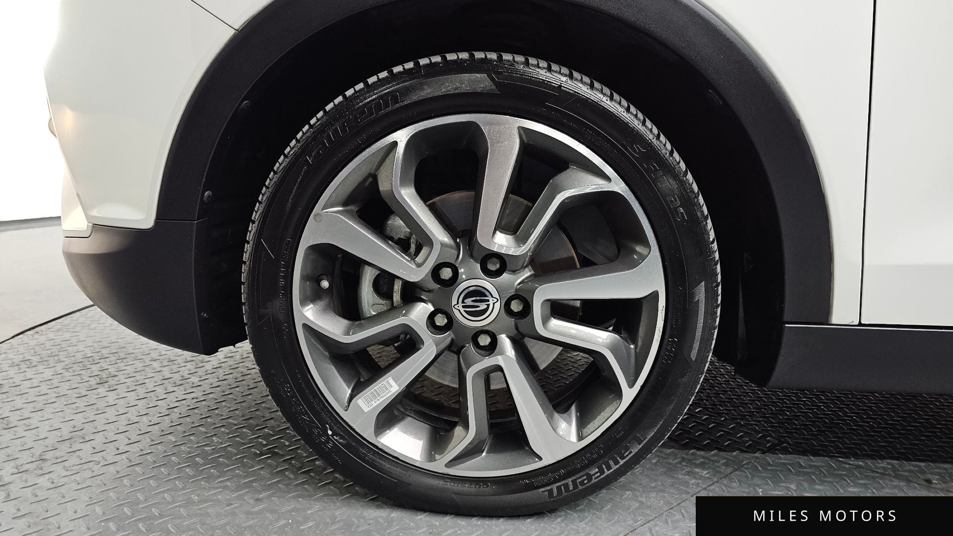 KG Mobility Tivoli 2016 — миниатюра 4