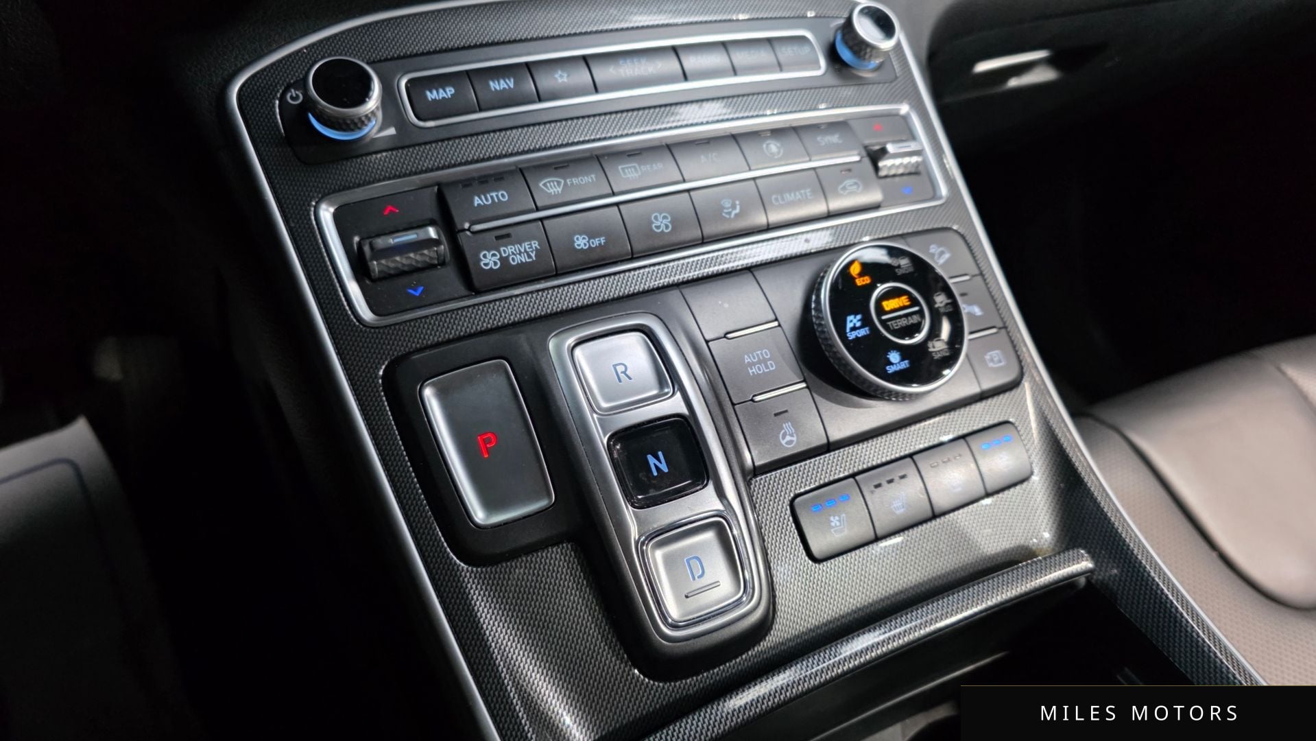Hyundai Santafe 2022 — миниатюра 9