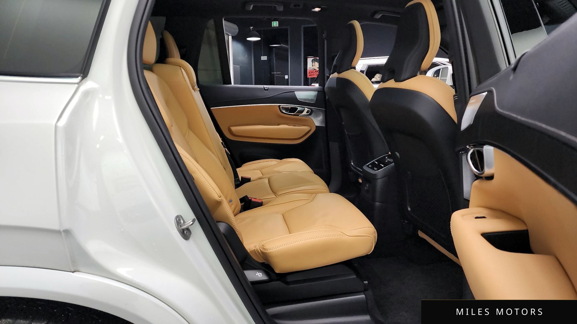 Volvo XC90 2024 — миниатюра 12