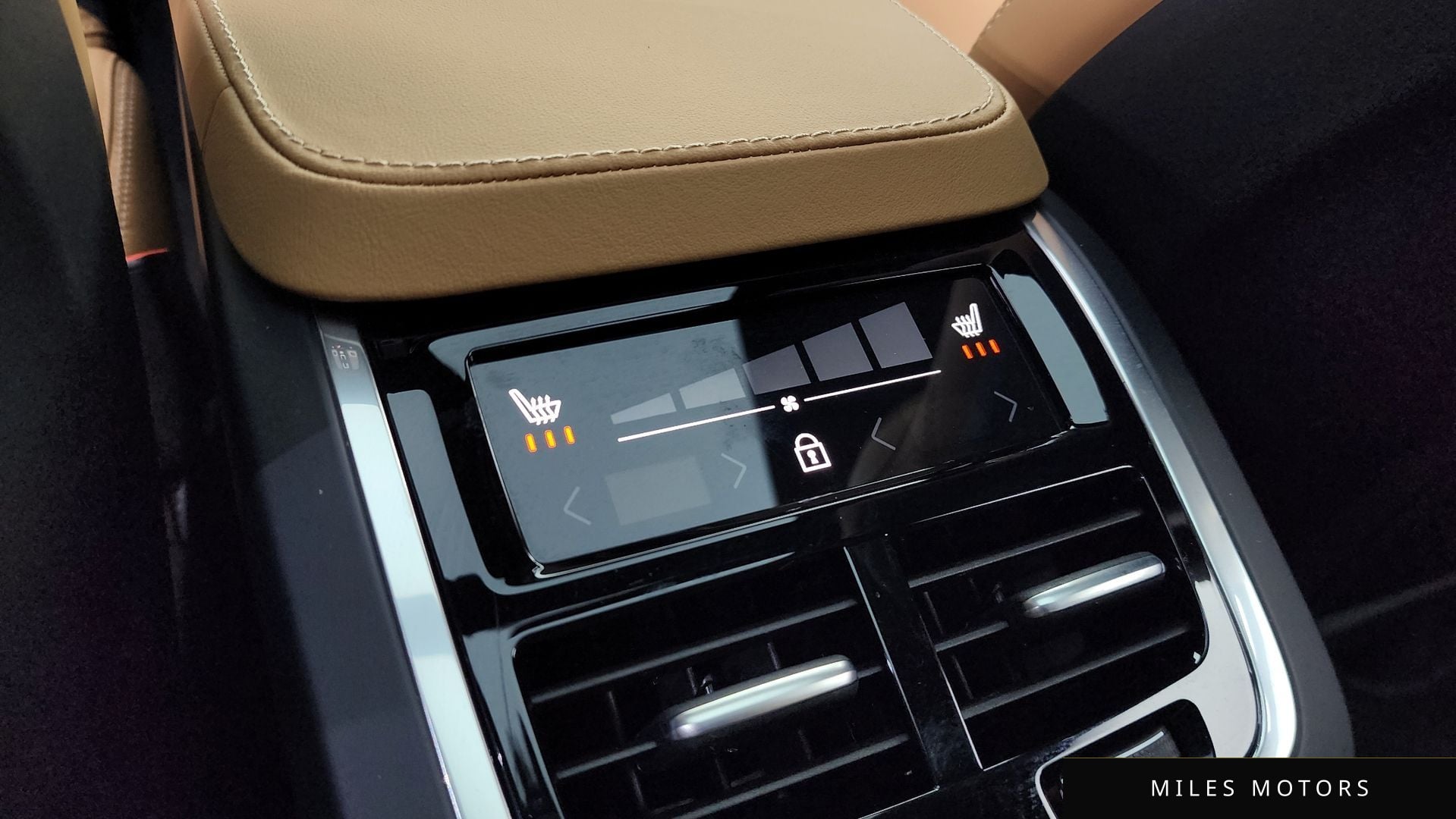 Volvo XC90 2024 — миниатюра 19