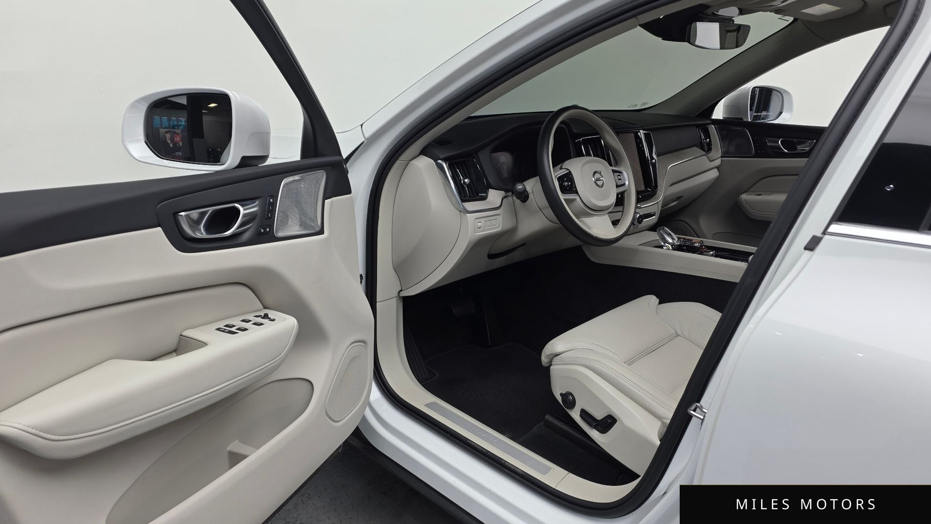 Volvo XC60 2021 — миниатюра 10
