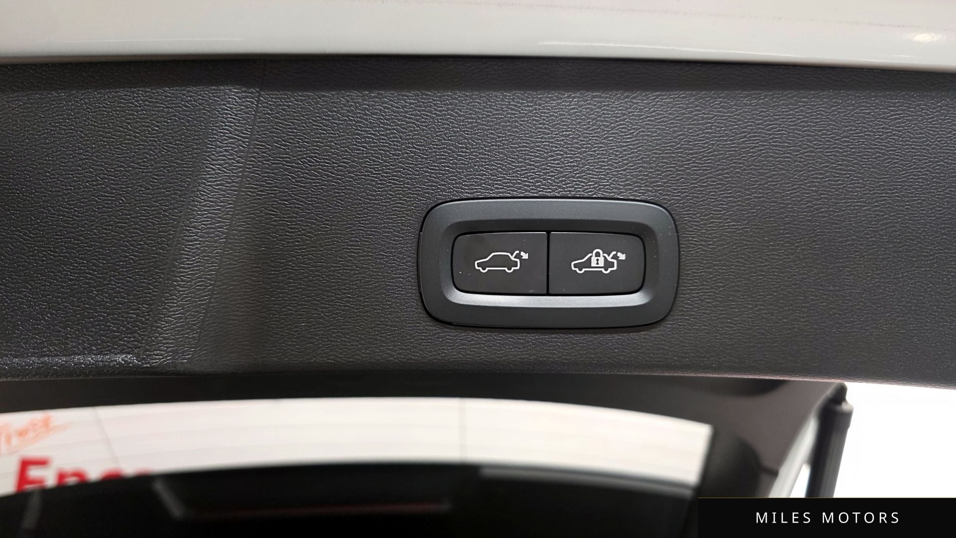 Volvo XC40 리차지 2023 — миниатюра 20