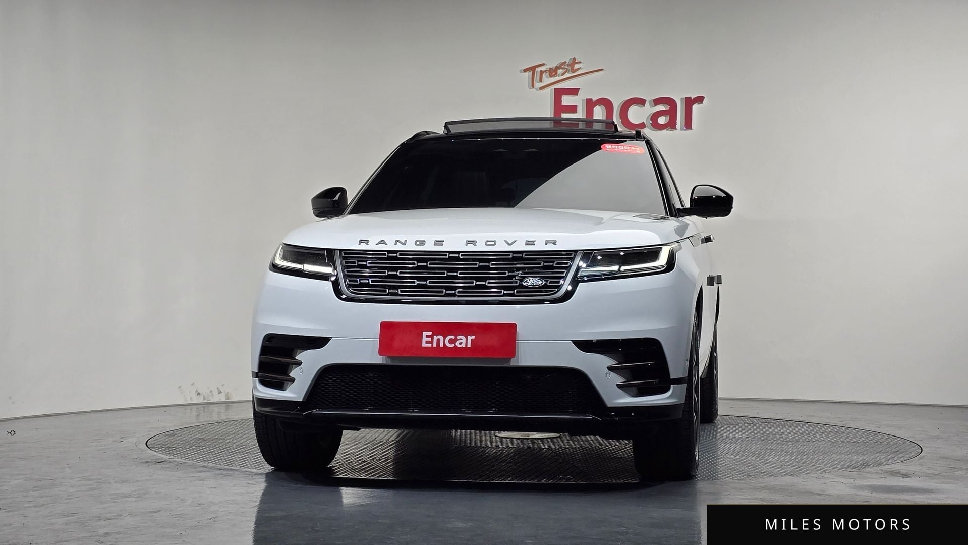 Land Rover 레인지로버 벨라 2025 — миниатюра 2